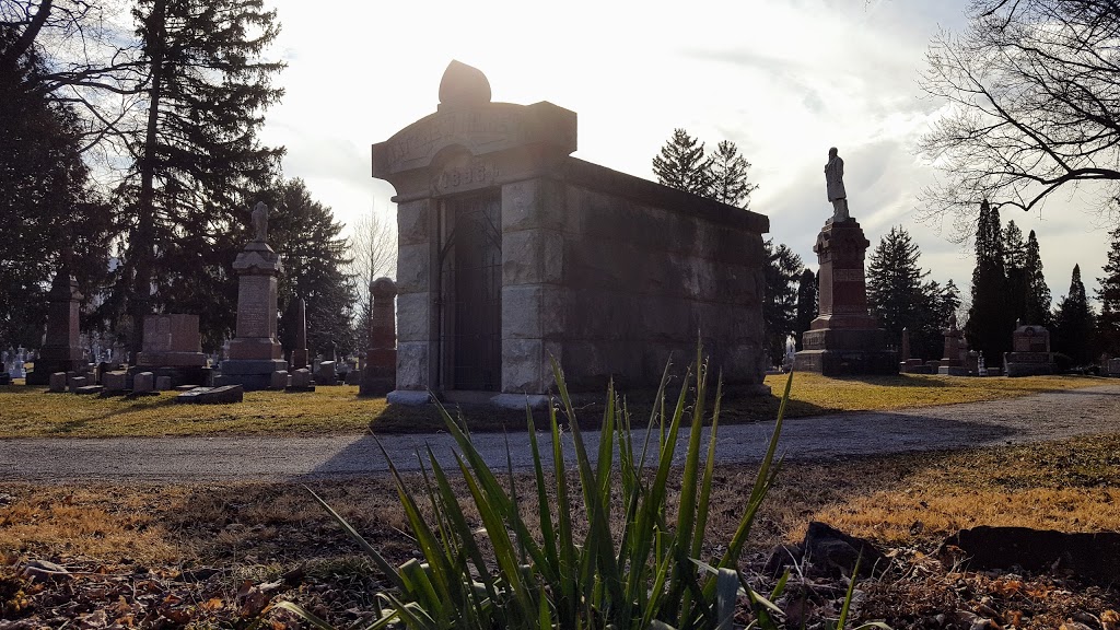 St Thomas Cemetery Co | 67 West Ave, St Thomas, ON N5R 3P6, Canada | Phone: (519) 631-2038