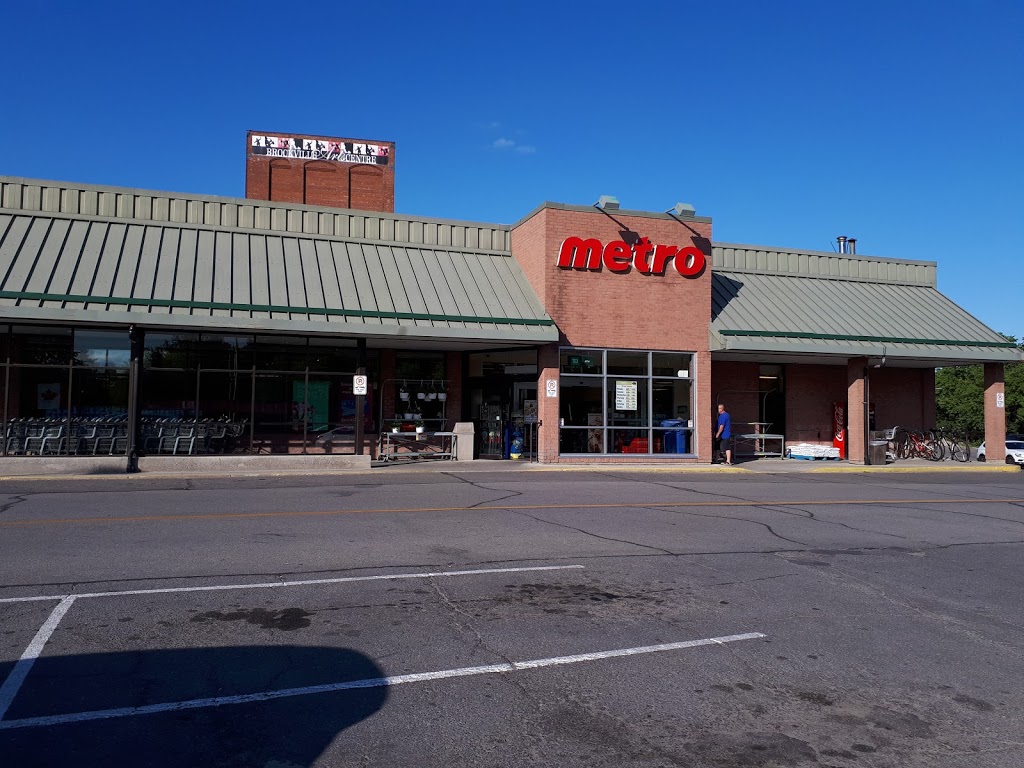Metro | 237 King St W, Brockville, ON K6V 3S2, Canada | Phone: (613) 345-4260