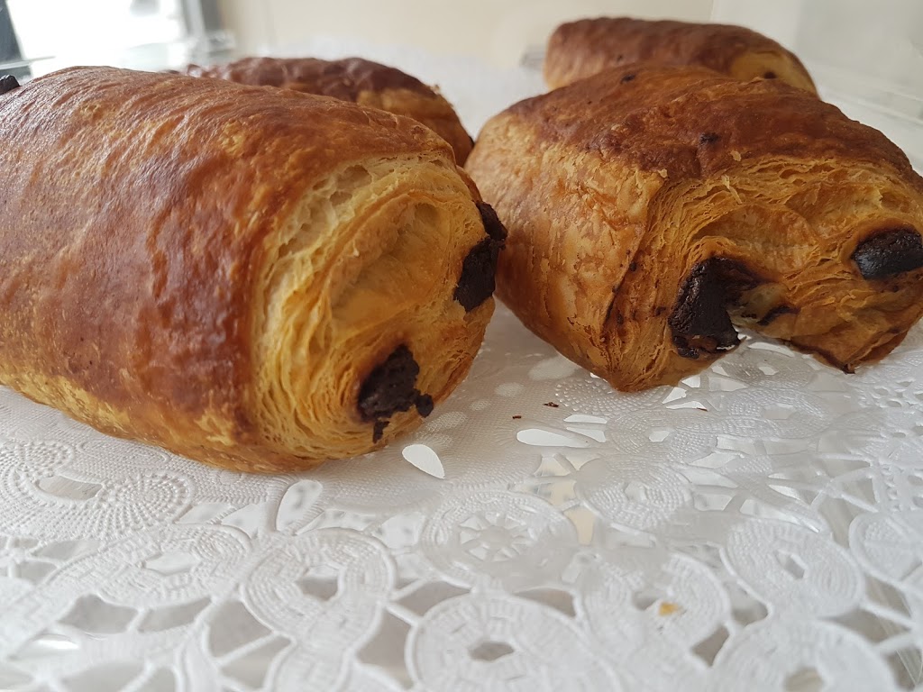 Au four et à mesure | 5071 Rue de Charleroi, Montréal-Nord, QC H1G 2Z6, Canada | Phone: (514) 360-6848