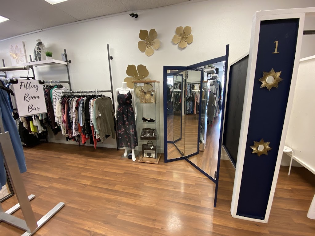 Rhodas Elegance Again | 49 Elizabeth St, Okotoks, AB T1S 1C2, Canada | Phone: (403) 995-3637
