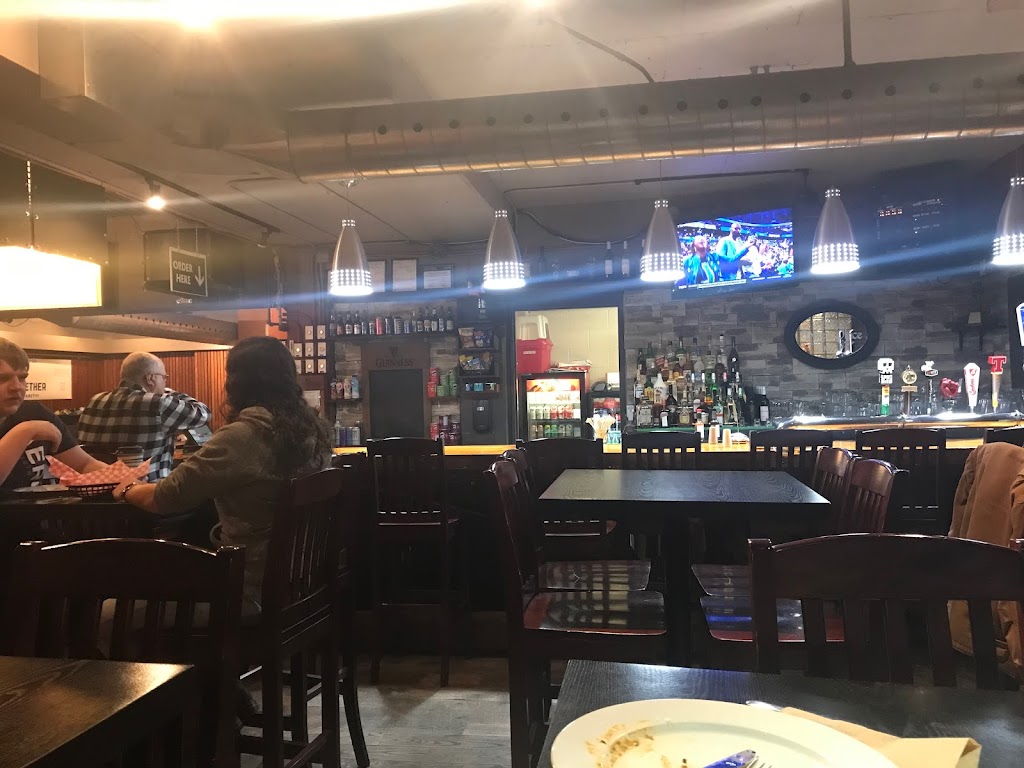 Mikes Place | 1125 Colonel By Drive, Ottawa, ON K1S 5B6, Canada | Phone: (613) 520-6681
