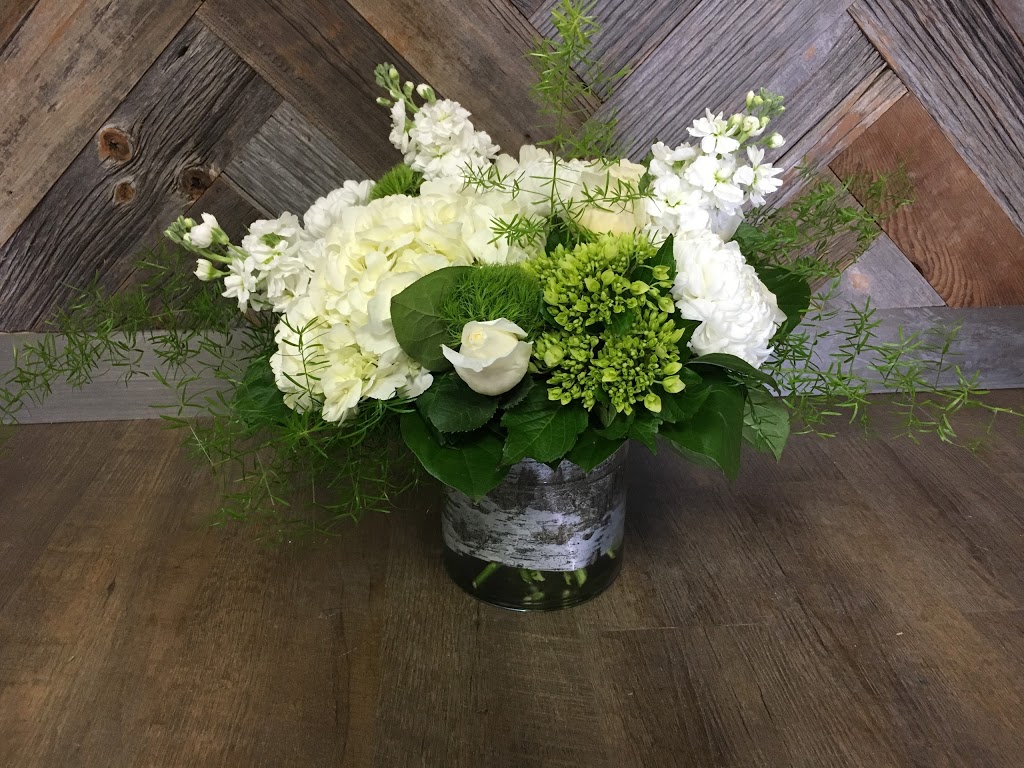 In2 Flowers Design Studio Ltd. | 2530 Sixth Line, Oakville, ON L6H 6W5, Canada | Phone: (905) 257-8858