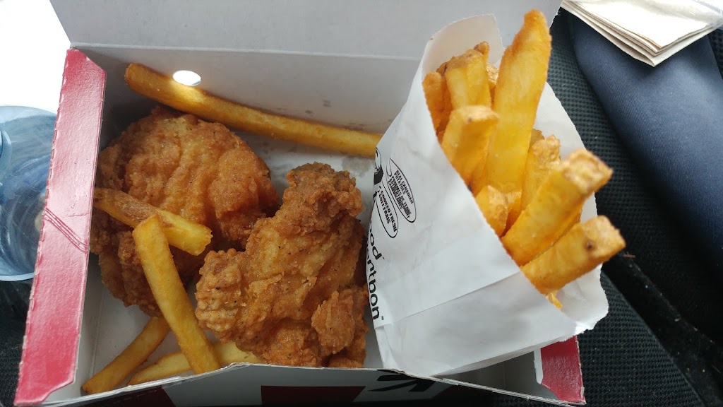 KFC | 58 Lombard Street, ON-15, Smiths Falls, ON K7A 5K2, Canada | Phone: (613) 706-3724