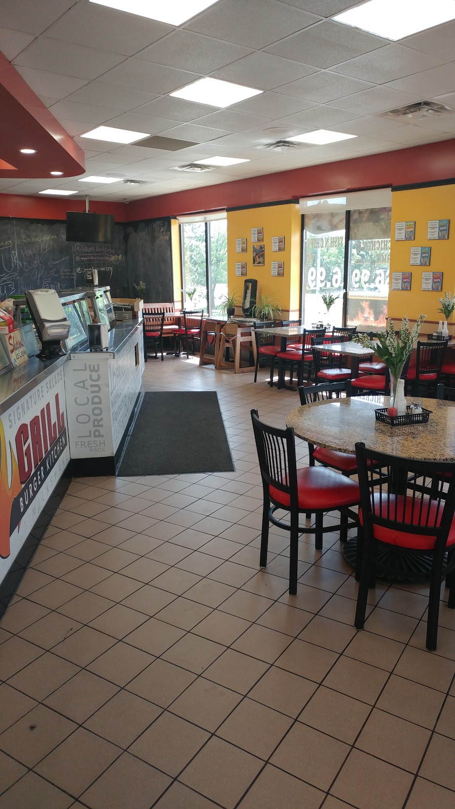 The Grill Burger Kitchen | 2934 King St E, Kitchener, ON N2A 1A7, Canada | Phone: (519) 748-9898