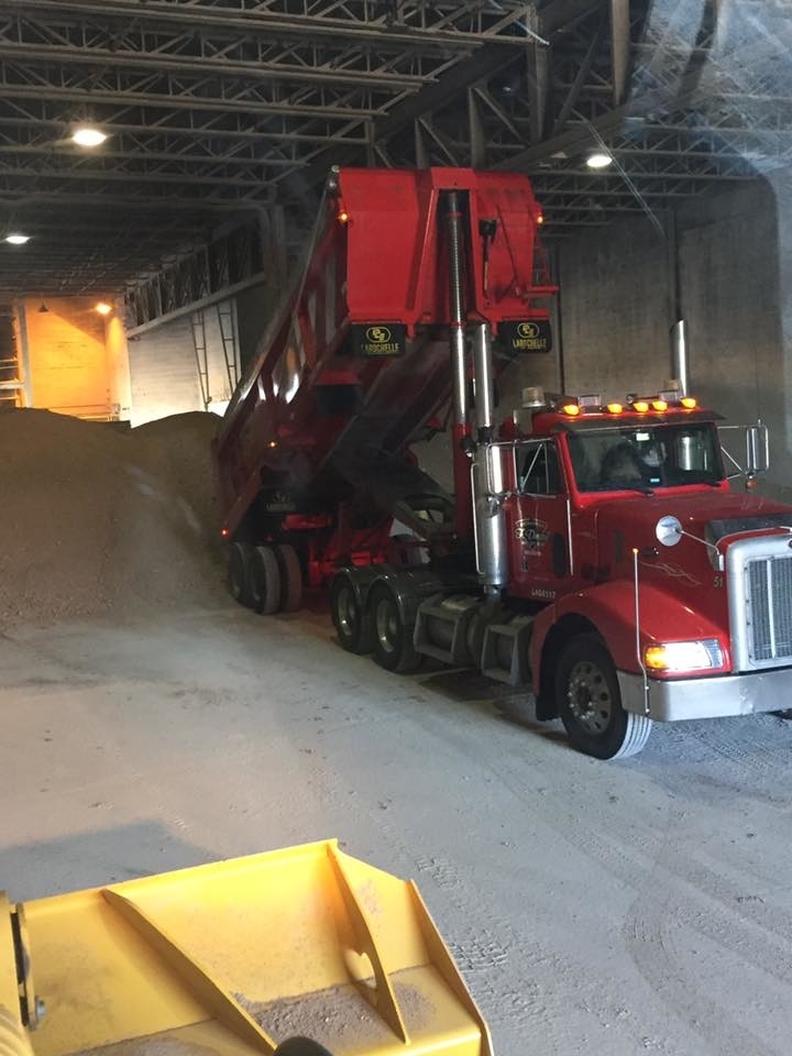 Duval F Excavation Inc | 4761 Bd Hébert, Salaberry-de-Valleyfield, QC J6S 6C3, Canada | Phone: (450) 377-9795