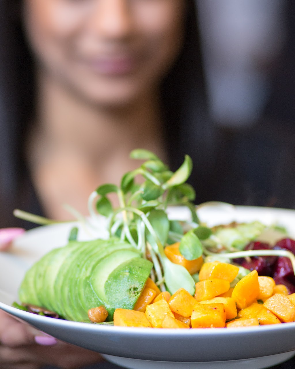 Earls Kitchen + Bar | 6339 200 St Unit 600, Langley City, BC V2Y 1A2, Canada | Phone: (604) 534-8750