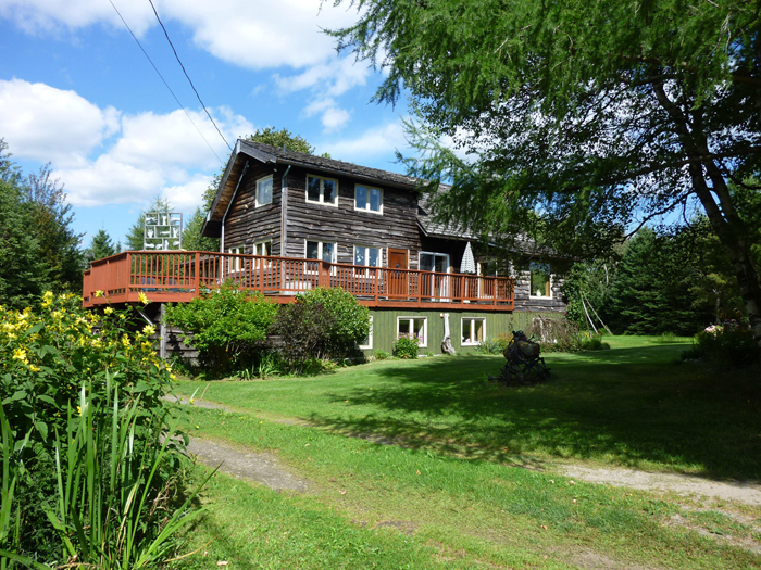 B&B Pinorama - 1390 Chemin Du Mont-Écho, Sutton, QC J0E 2K0, Canada