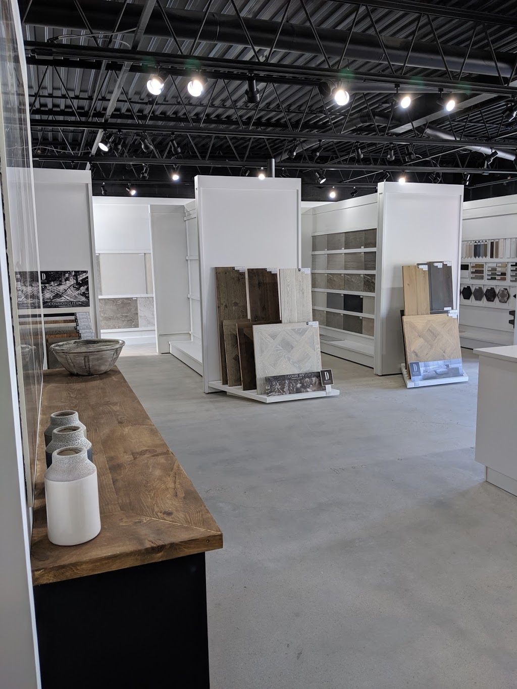 Piastrella The Art of Flooring and Design Inc. | 1117 Colborne St E Unit 1, Brantford, ON N3S 0H4, Canada | Phone: (866) 740-1777