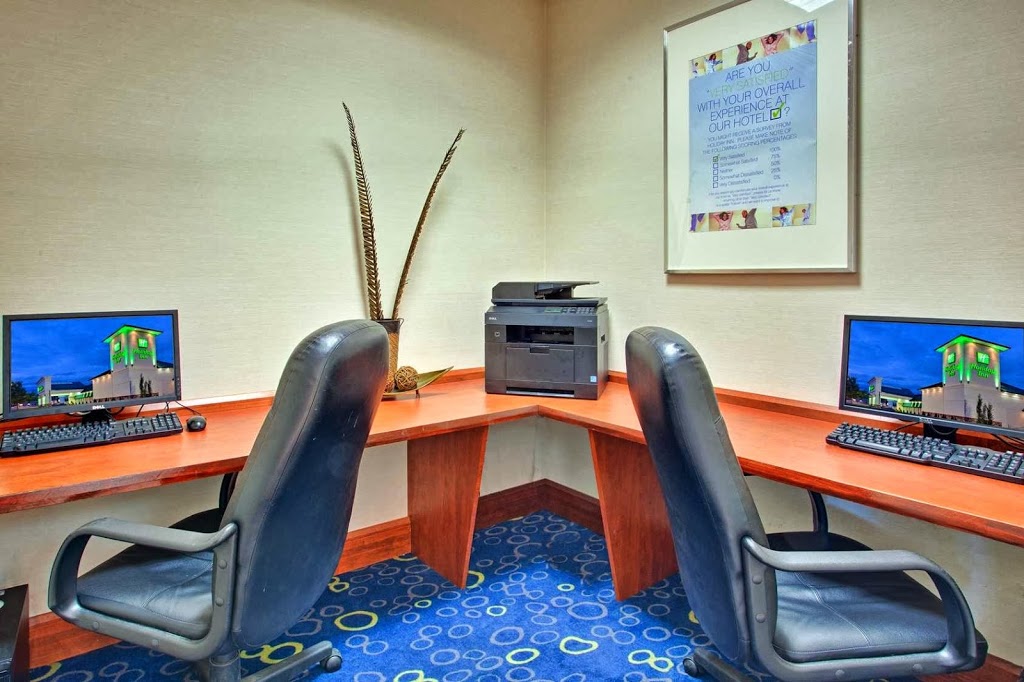 Holiday Inn Calgary Macleod Trail South | 4206 Macleod Trail, Calgary, AB T2G 2R7, Canada | Phone: (403) 287-2700