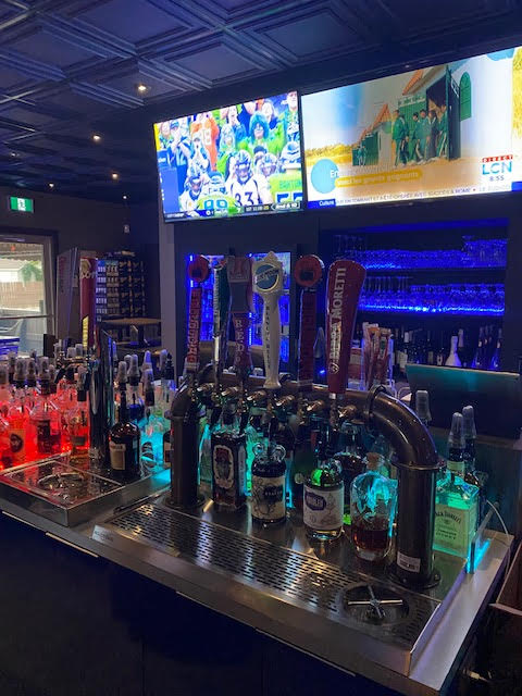 Brasserie Taverne lAbreuvoir | 946 24e Av., Saint-Jérôme, QC J7Z 3H6, Canada | Phone: (450) 436-1877