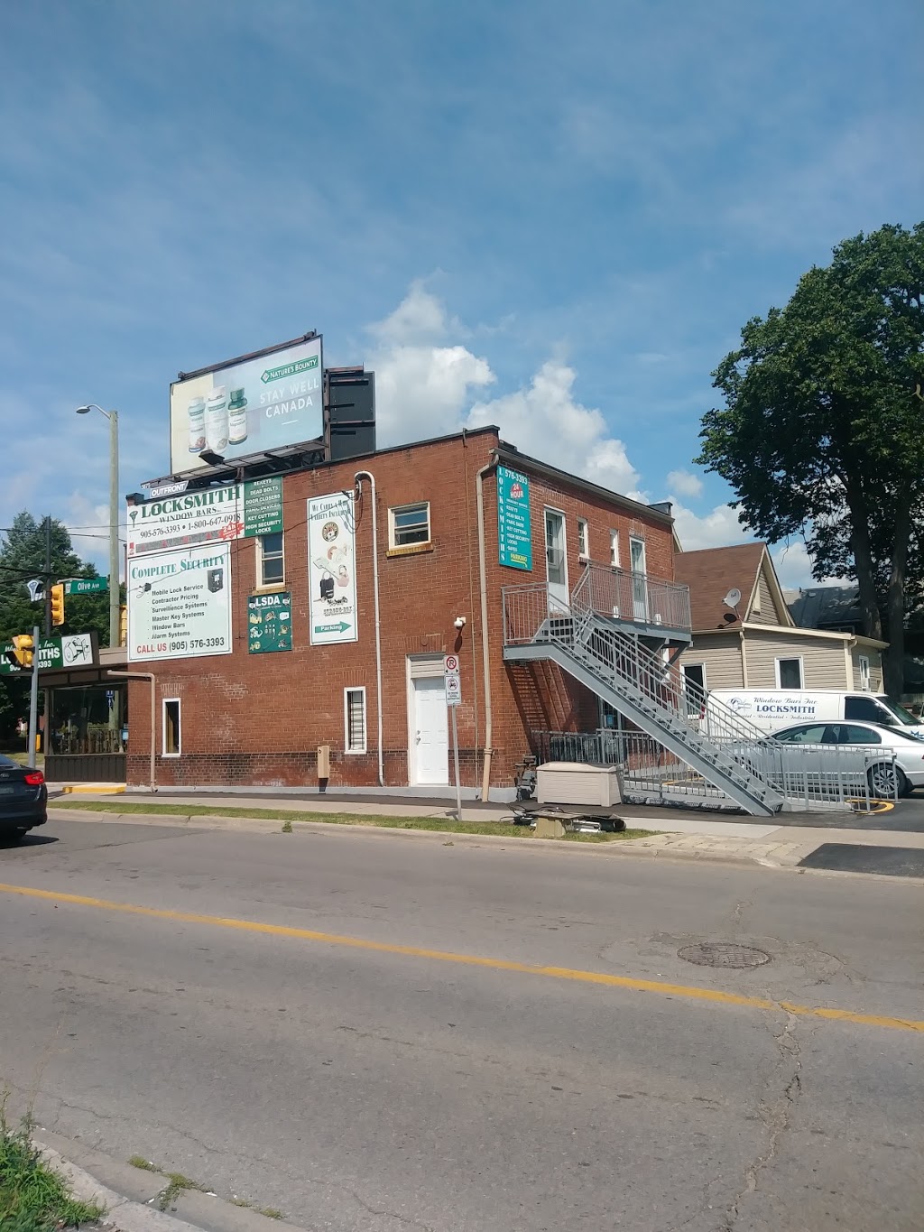 Window Bars Inc. Locksmiths | 337 Simcoe St S, Oshawa, ON L1H 4H9, Canada | Phone: (905) 576-3393