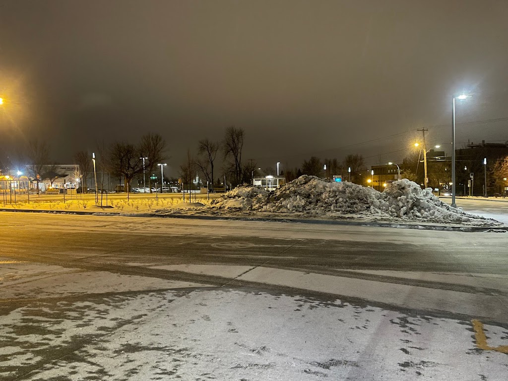 Terminus de bus Le depot | Unnamed Road, Station du Cégep, Sherbrooke, QC J1E 2J9, Canada | Phone: (819) 564-2687