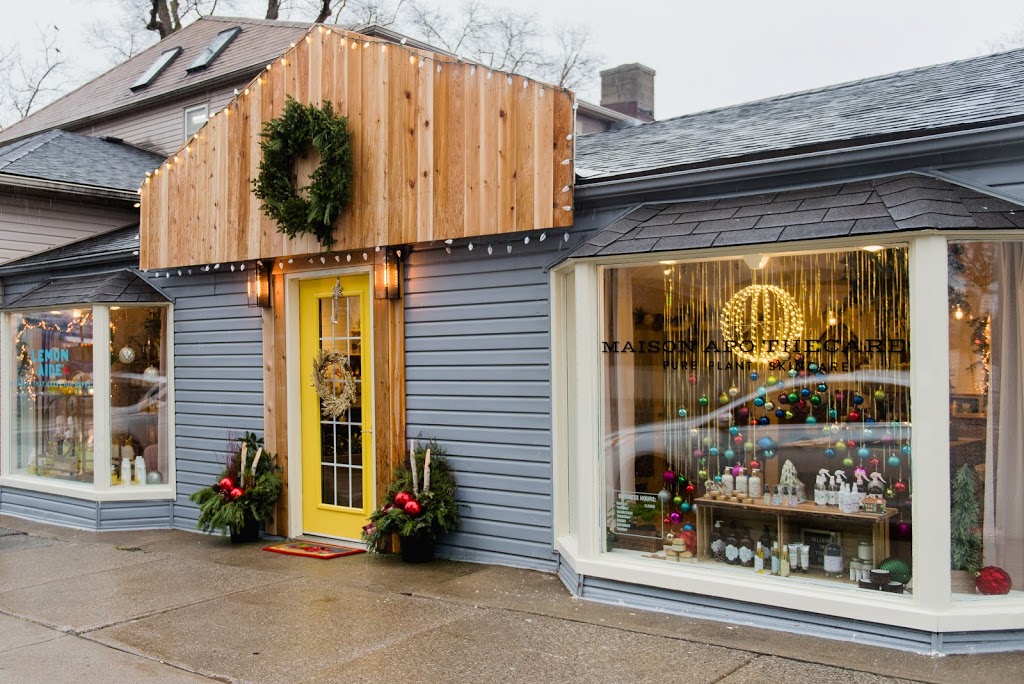 Maison Apothecare | 6 Lakeshore Rd W, Oakville, ON L6K 1C5, Canada | Phone: (888) 232-9468