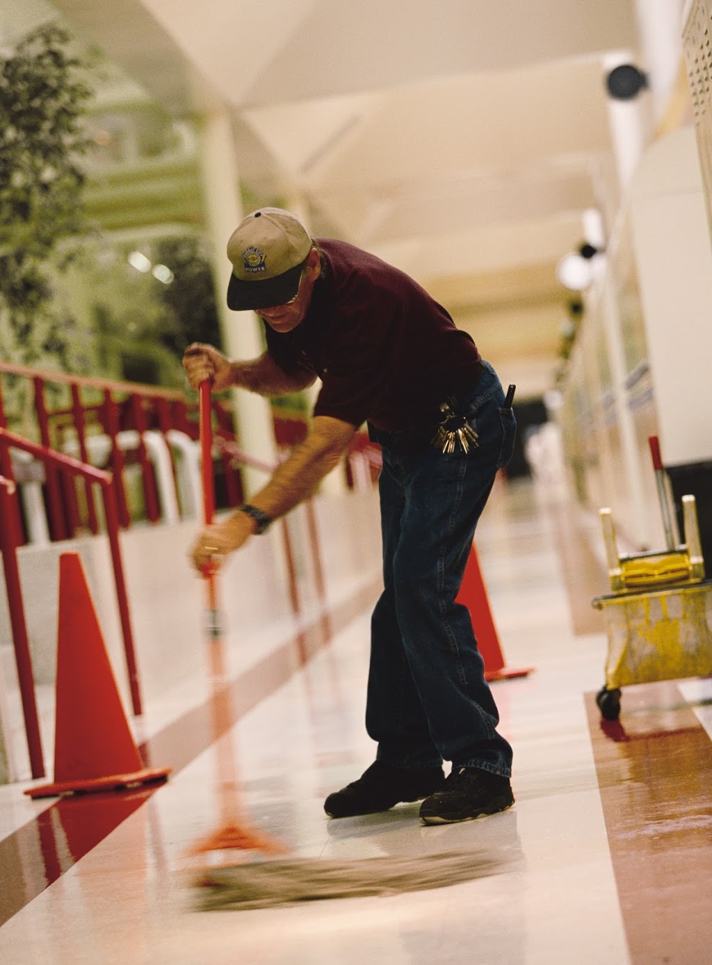 Kleenway Building Maintenance | 18-955 Wilson Ave, North York, ON M3K 2A8, Canada | Phone: (416) 638-5587