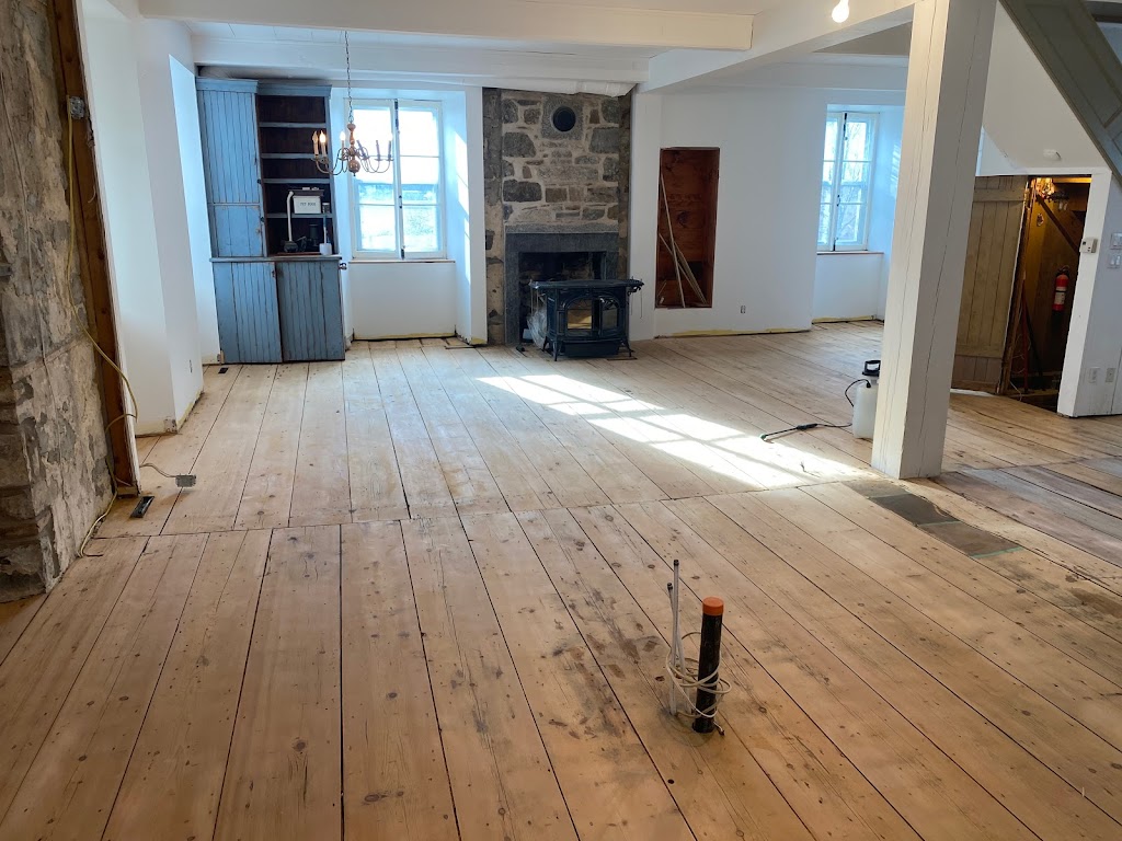 Antiquité Design | 16 Rue Poirier, Saint-Rosaire, QC G0Z 1K0, Canada | Phone: (819) 690-4457