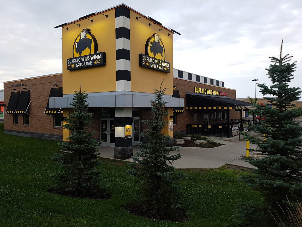 Buffalo Wild Wings | 903 Taunton Rd E, Oshawa, ON L1H 7K5, Canada | Phone: (905) 725-8447