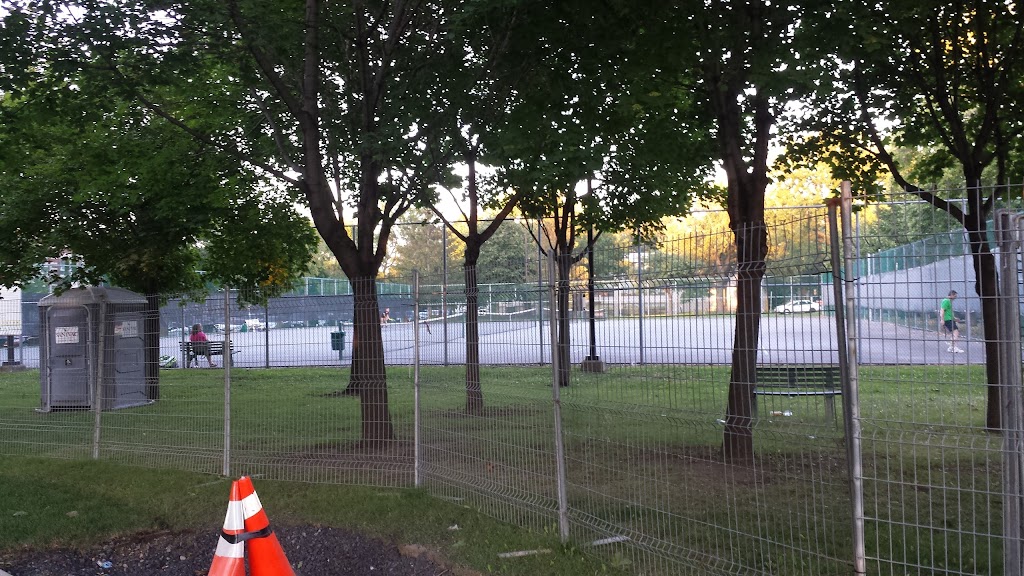 Wilson Park | 1075 Av. Brown, Verdun, QC H4H 1H6, Canada | Phone: (514) 946-7128