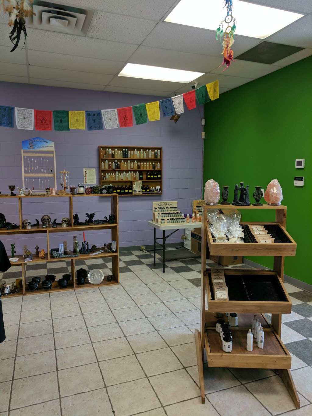 Mystic Moons Books & Brews | 531 Main St, Moncton, NB E1C 1C5, Canada | Phone: (506) 384-6666