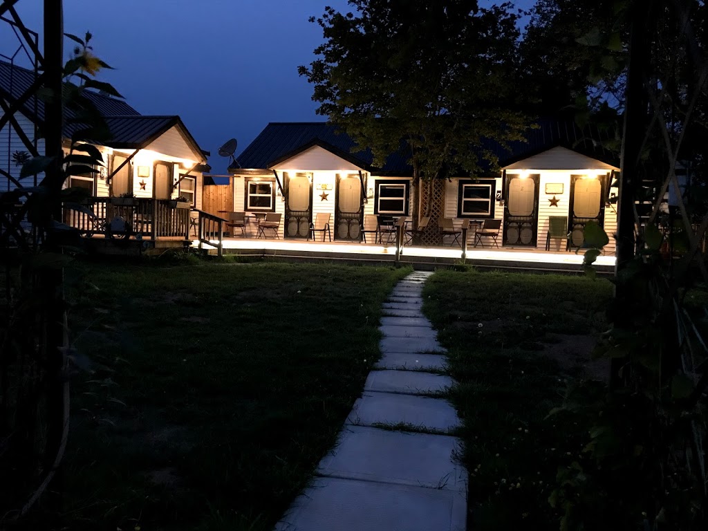 The Coastal Cabins | 113 Dixon Loop Rd, Cape Tormentine, NB E4M 2B7, Canada | Phone: (506) 804-3219