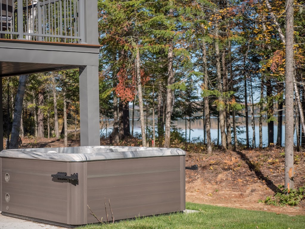 Chalets du Lac Taureau | 1601 Chem. de la Baie-du-Milieu, Saint-Michel-des-Saints, QC J0K 3B0, Canada | Phone: (450) 833-1919