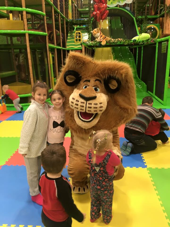 Jungle Land | 1033 Edgeley Blvd, Concord, ON L4K 0B9, Canada | Phone: (905) 760-5565