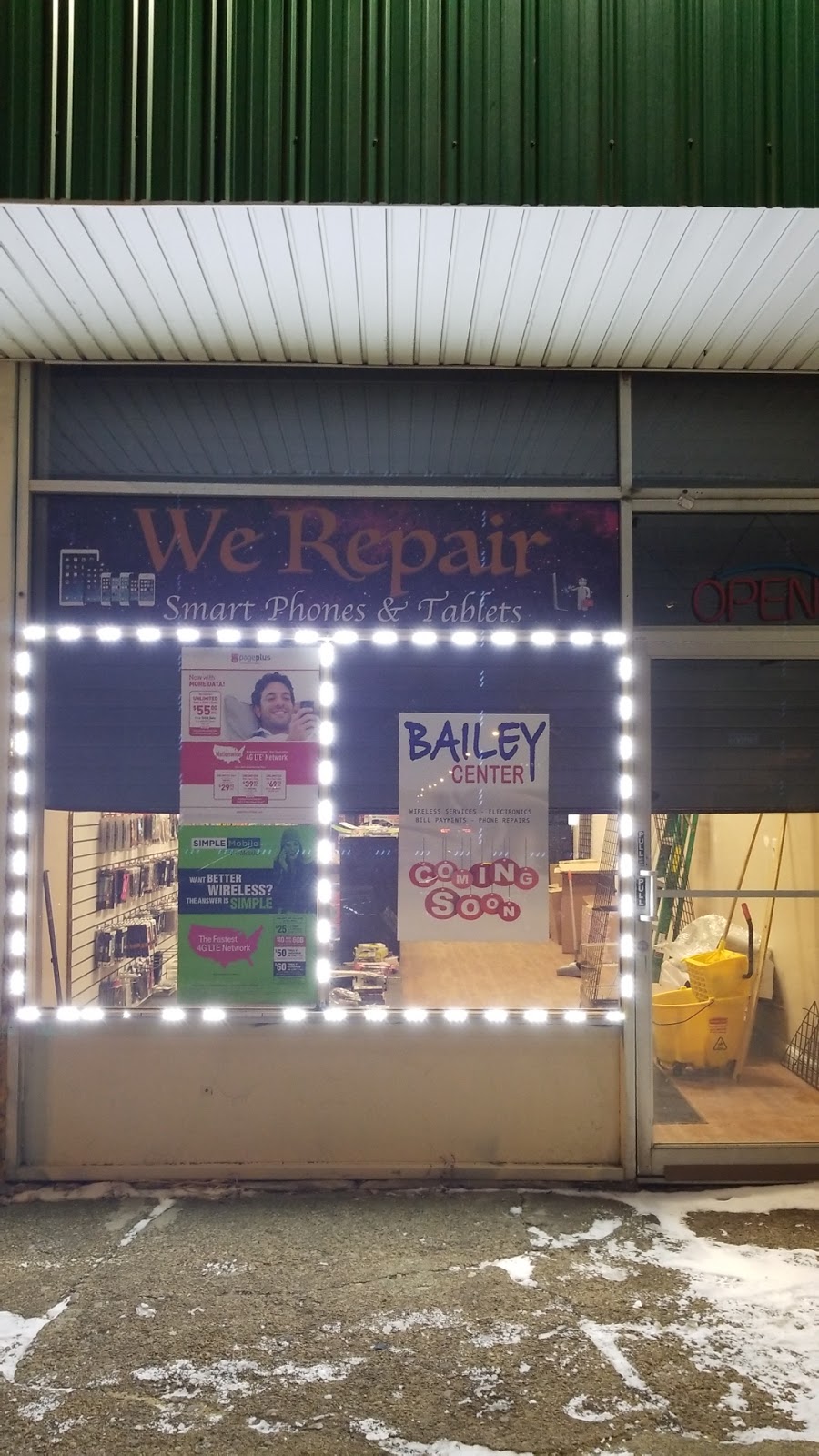 Metro by T-Mobile | 2649 Bailey Ave, Buffalo, NY 14215, USA | Phone: (716) 331-3984