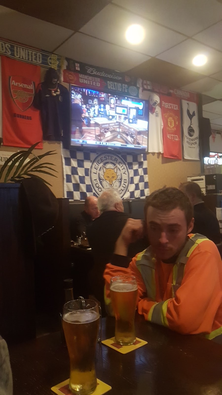 The Govnors Pub | 10 Bramhurst Ave, Brampton, ON L6T 5H1, Canada | Phone: (905) 487-2227