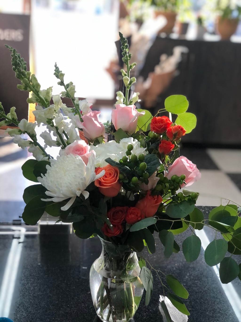 Damask Rose | 2696 Dundas St W, Toronto, ON M6P 1Y2, Canada | Phone: (416) 285-0865