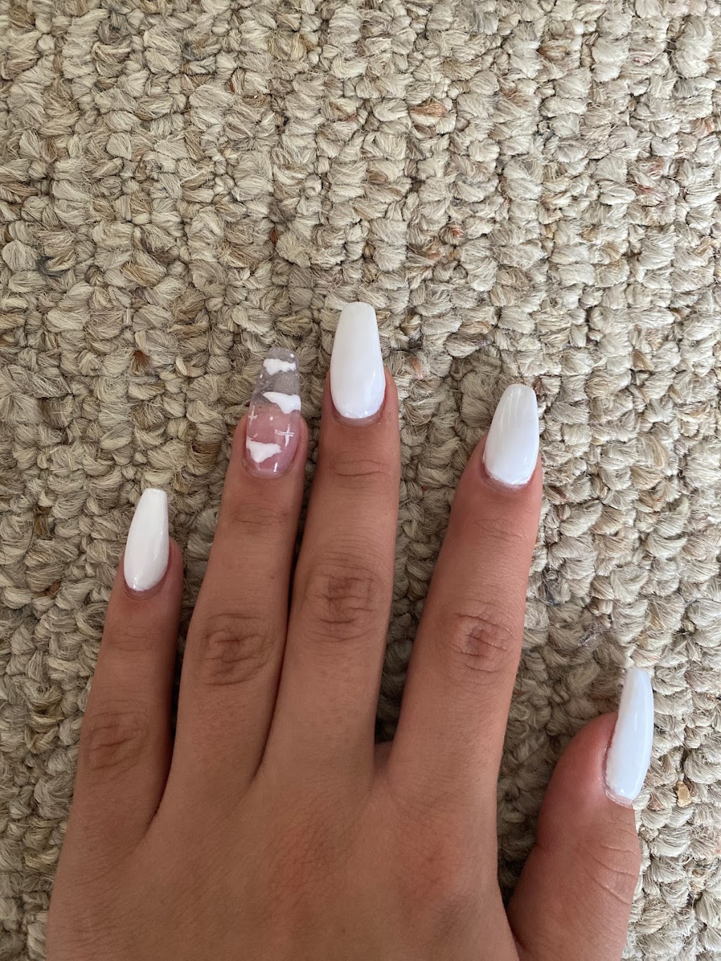 LV Nails & Spa | 300 Merganser Dr W, Chestermere, AB T1X 1L6, Canada | Phone: (403) 452-2638