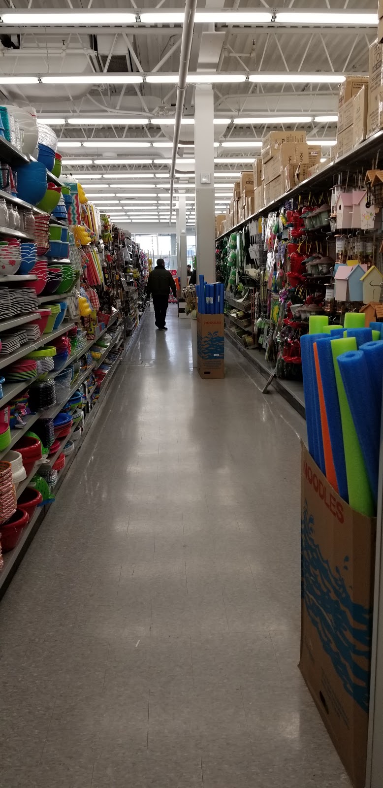 Dollarama | 1275 Highbury Ave N, Northland Mall, London, ON N5Y 1A8, Canada | Phone: (519) 453-2994