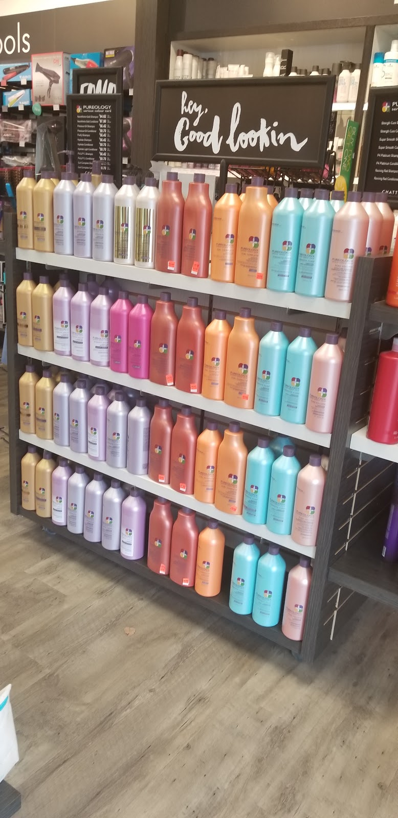 Chatters Hair Salon | 109 Fanshawe Park Rd E, London, ON N5X 3W1, Canada | Phone: (519) 660-1185