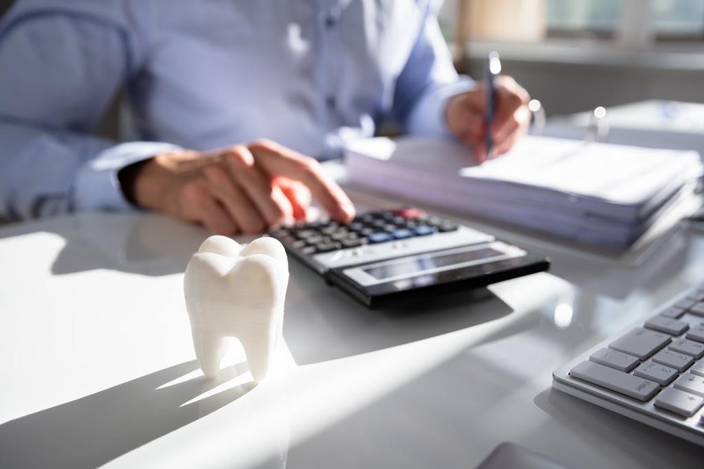 Dental Tax - Accounting For Dentists | 1100 Burloak Dr #300, Burlington, ON L7L 6B2, Canada | Phone: (888) 450-4111
