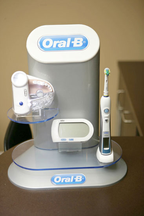 Glenashton Dental Centre | 333 Glenashton Dr, Oakville, ON L6H 7P6, Canada | Phone: (905) 842-5500