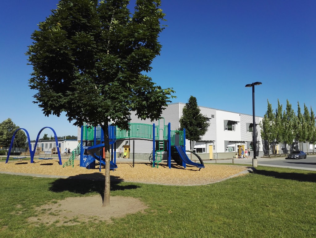 Hazelgrove Elementary School | 7057 191 St, Surrey, BC V4N 6E5, Canada | Phone: (604) 574-0044