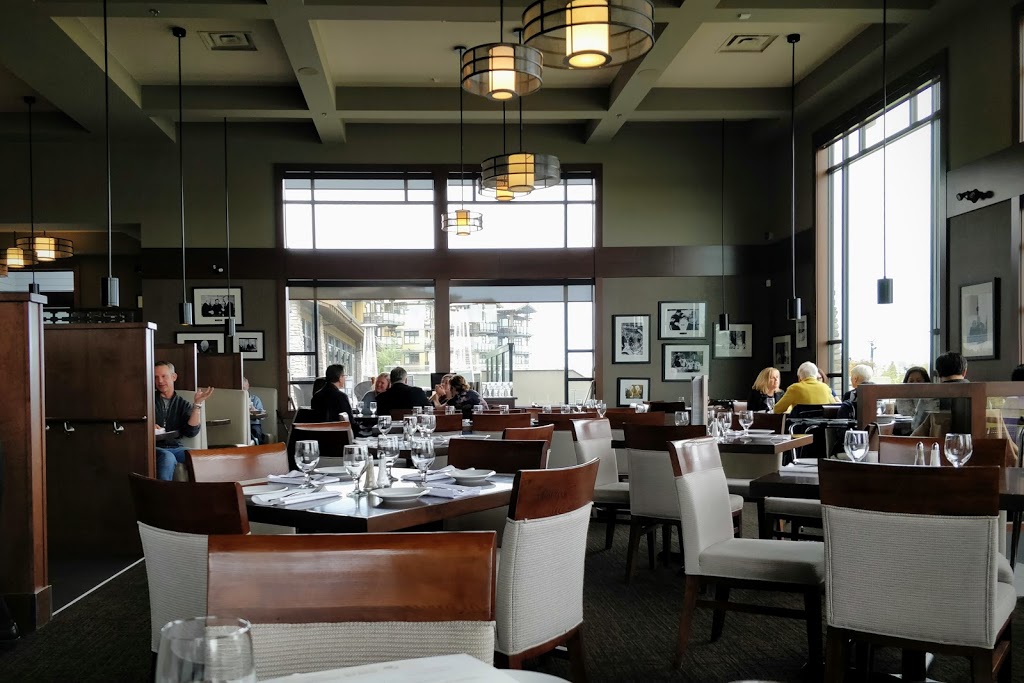 Pat Quinns Restaurant & Bar | 5133 Springs Blvd #100, Delta, BC V4M 0A6, Canada | Phone: (604) 948-1123