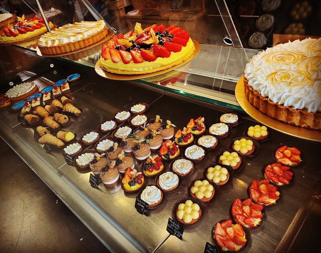 Boulangerie-Pâtisserie DéliSuisse | 29 Boulevard Arthabaska Est, Victoriaville, QC G6T 0S5, Canada | Phone: (819) 358-0640