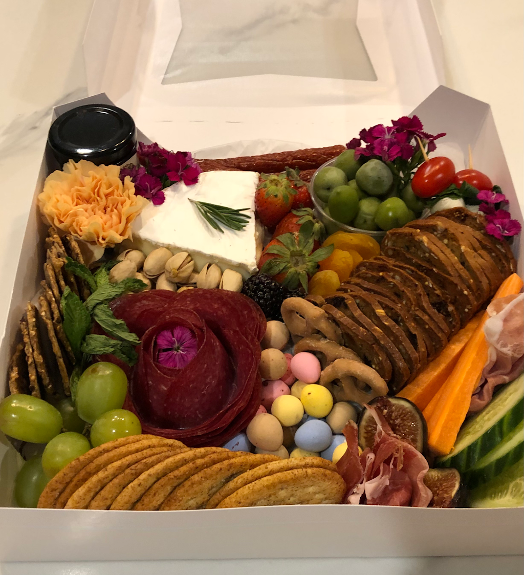 Charcuterie by IM | 5 Dunham Crescent, Aurora, ON L4G 2V3, Canada | Phone: (647) 870-8529