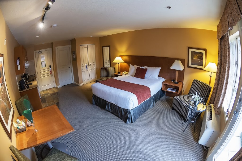 Pemberton Valley Lodge | 1490 Sea-to-Sky Hwy, Pemberton, BC V0N 2L1, Canada | Phone: (604) 894-2000