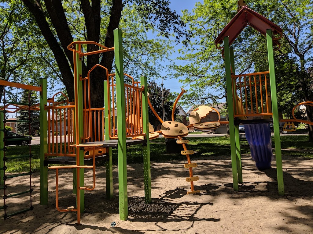 Paul-Séguin Park | Rue Raymond, LaSalle, QC H8P 3K9, Canada | Phone: (514) 367-1000