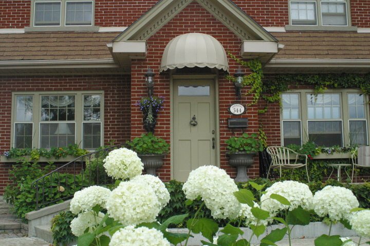 moore interior & exterior painting | 111 Caledonia St, Stratford, ON N5A 5W7, Canada | Phone: (519) 301-6836