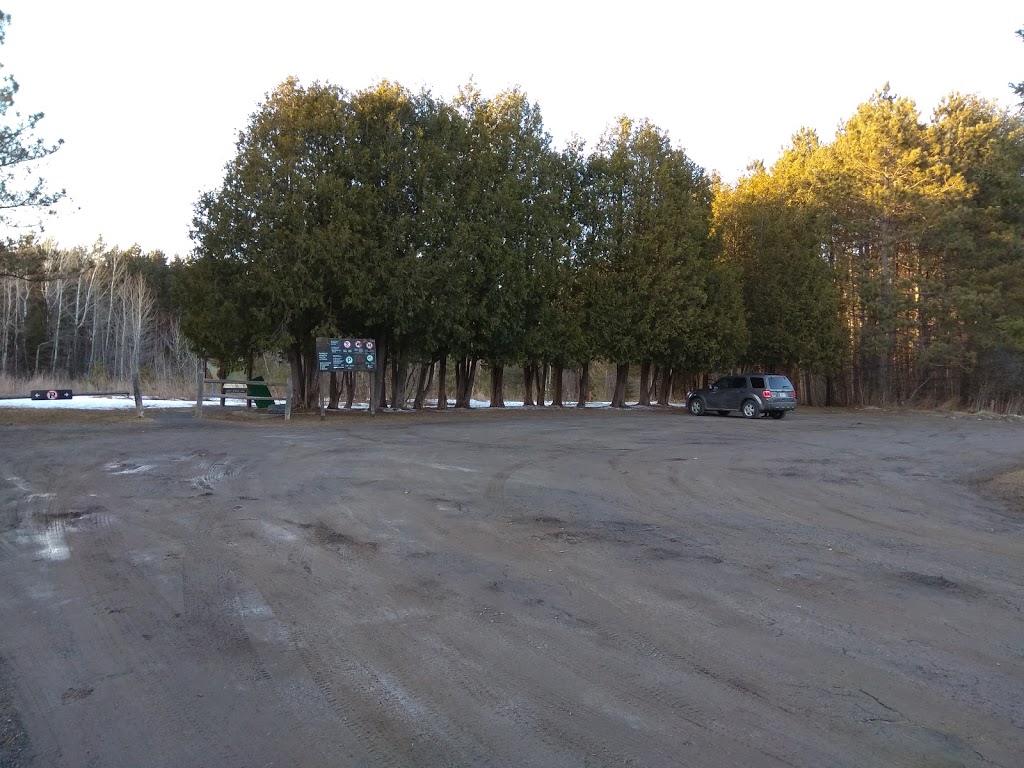Greenbelt Parking P19 | Leitrim Rd, Ottawa, ON K0A 2Y0, Canada