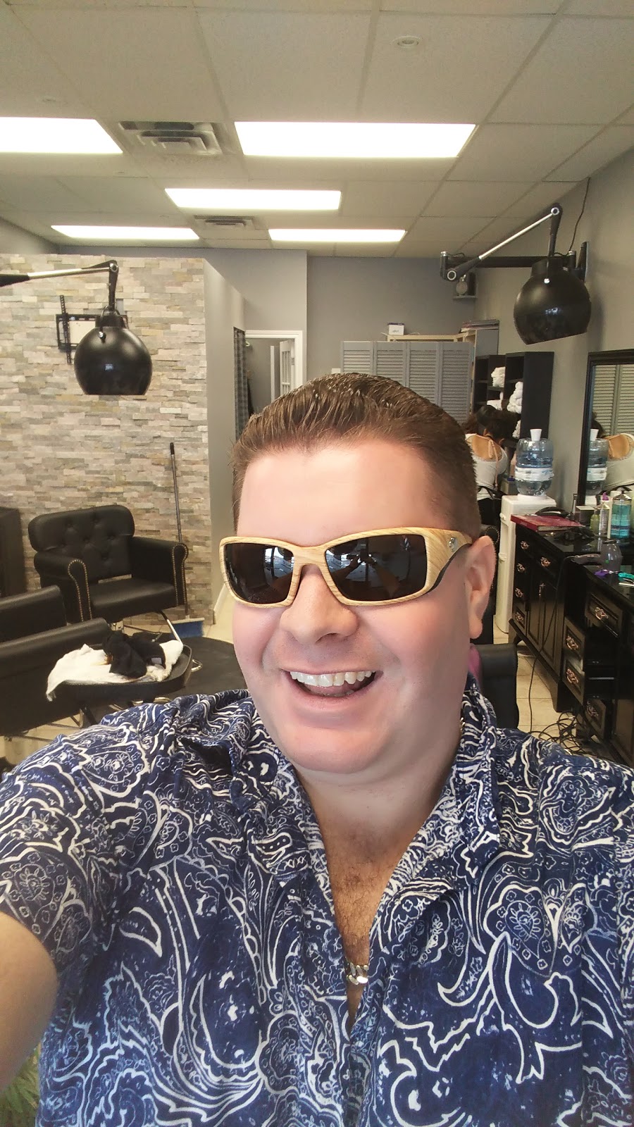 Williams Barber and Beauty | 725 Ottawa St S, Kitchener, ON N2E 3H5, Canada | Phone: (519) 741-8821