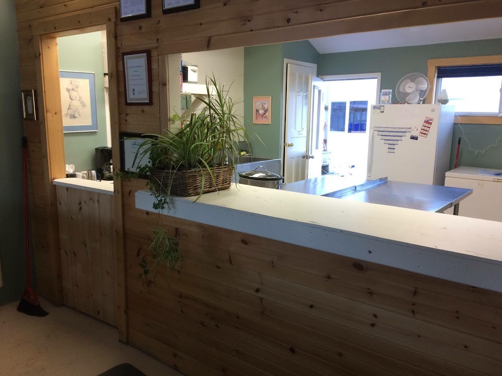 North Hastings Community Cupboard | 2 Madawaska St, Bancroft, ON K0L 1C0, Canada | Phone: (343) 476-0177