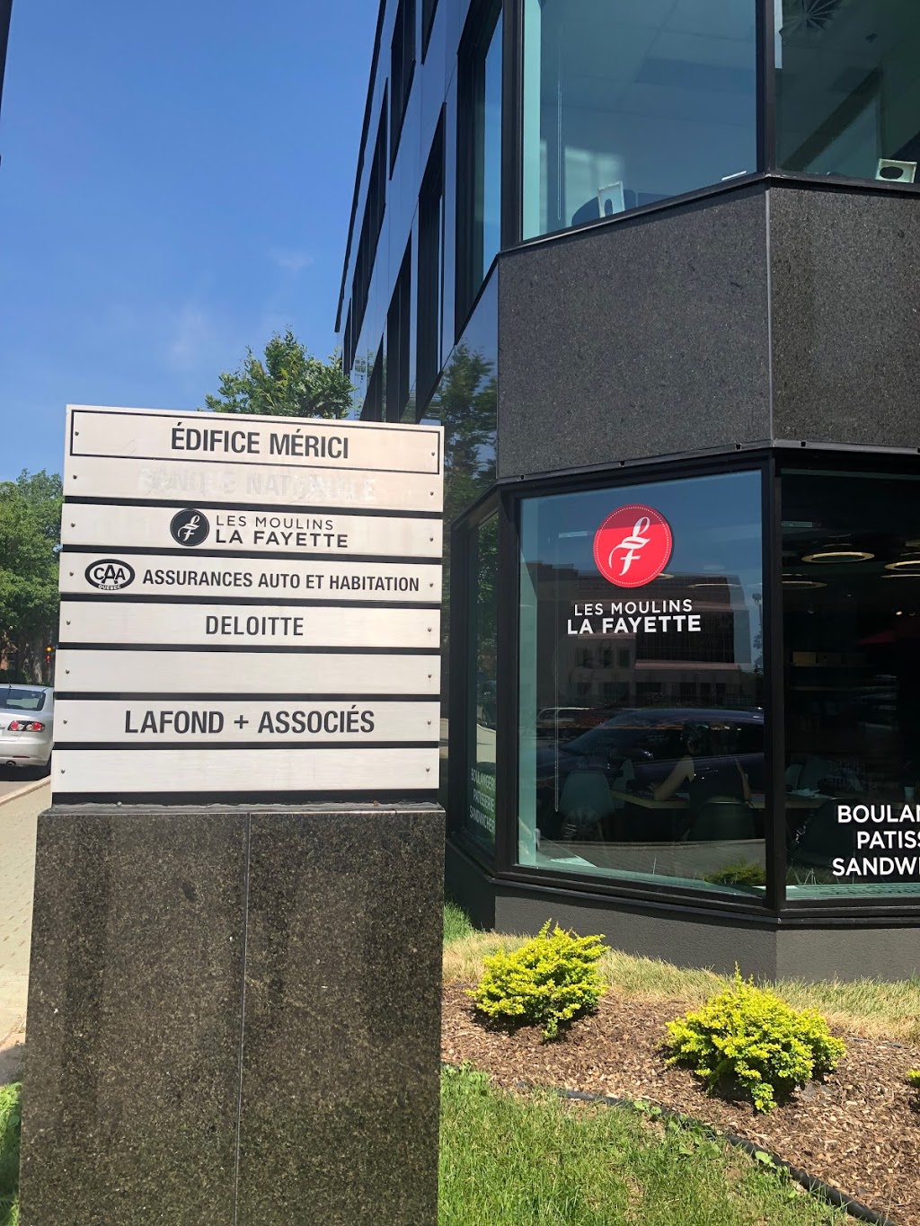 Les Moulins La Fayette | 801 Grande Allée O, Québec, QC G1S 1C1, Canada | Phone: (418) 977-7246