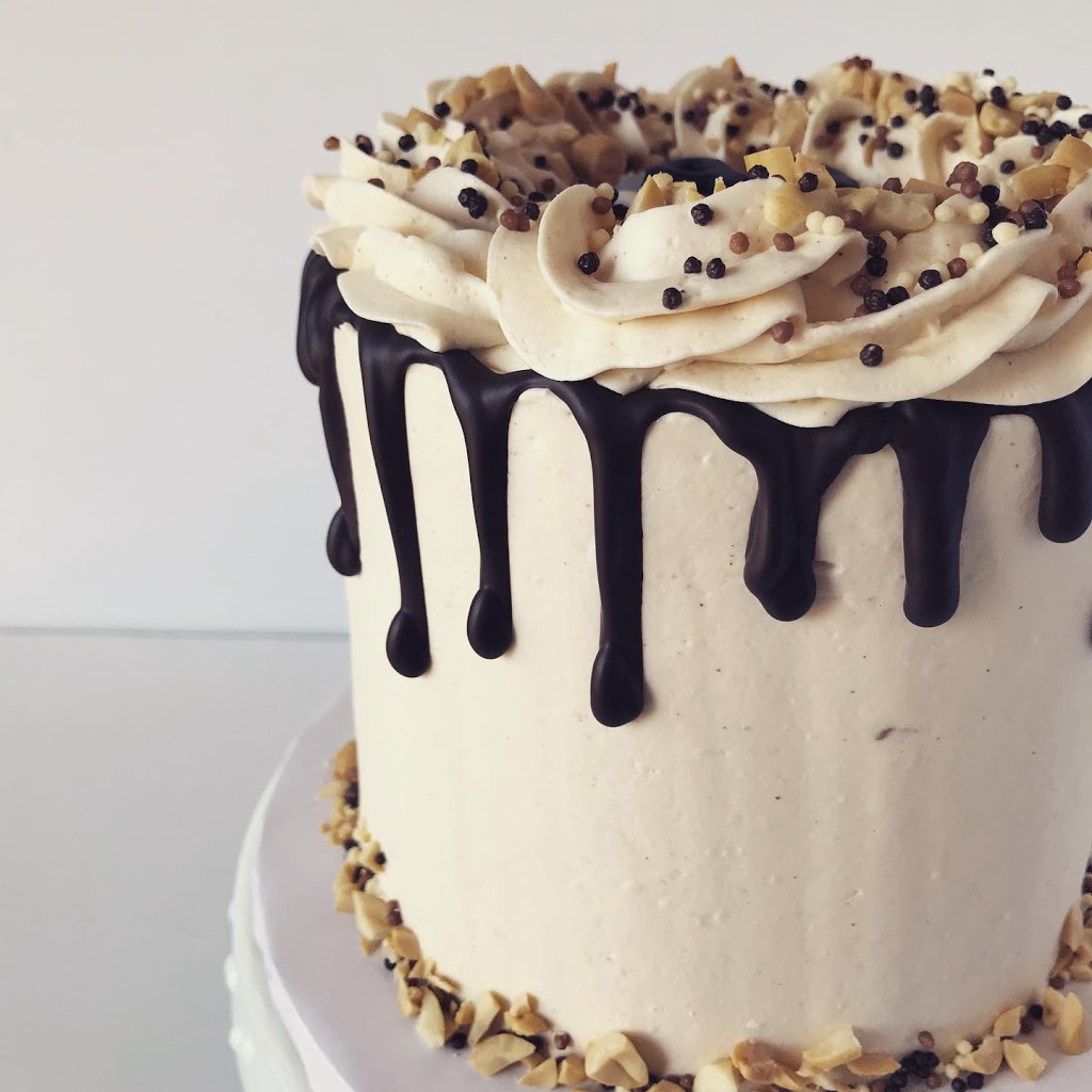 Sweet Couture Cakes | 167 Lady May Dr, Whitby, ON L1R 3M4, Canada | Phone: (289) 988-6810