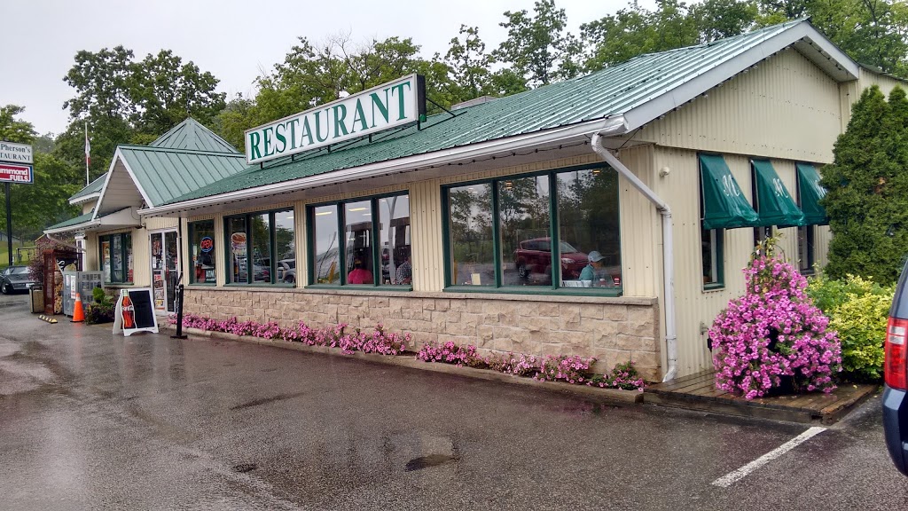 MacPhersons Restaurant | 8512 Lakeshore Rd, Thedford, ON N0M 2N0, Canada | Phone: (519) 243-2990