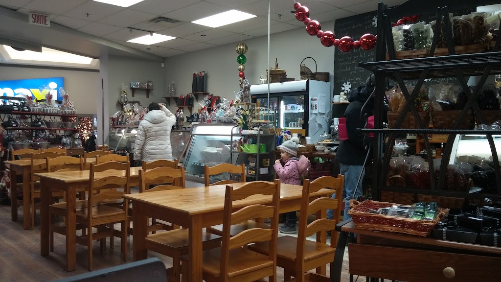 Les Galeries du Cap Shopping Center | 300 Rue Barkoff, Trois-Rivières, QC G8T 2A3, Canada | Phone: (819) 373-5373