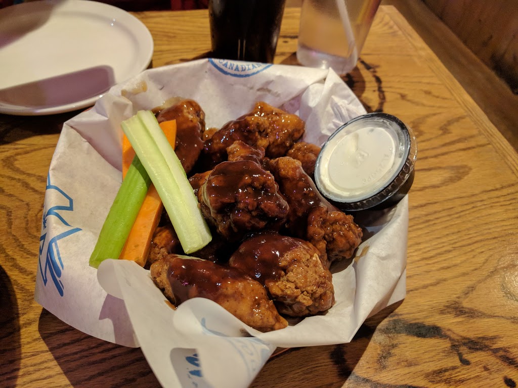 Wild Wing Hogs Back | 1430 Prince of Wales Dr, Ottawa, ON K2C 3J9, Canada | Phone: (613) 260-9464