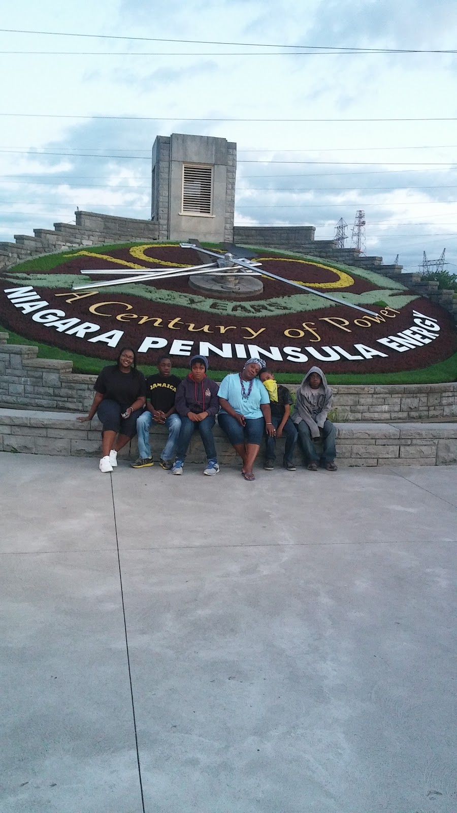 Niagara Peninsula Energy Inc | 7447 Pin Oak Dr, Niagara Falls, ON L2E 6S9, Canada | Phone: (905) 356-2681