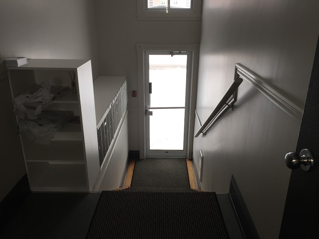 Les Cours Salaberry ( LOFTS et ENTREPOTS A LOUER ) | 141 Rue de Salaberry #100, Saint-Jean-sur-Richelieu, QC J3B 6R2, Canada | Phone: (514) 947-0946